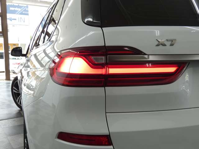 BMW X7 6