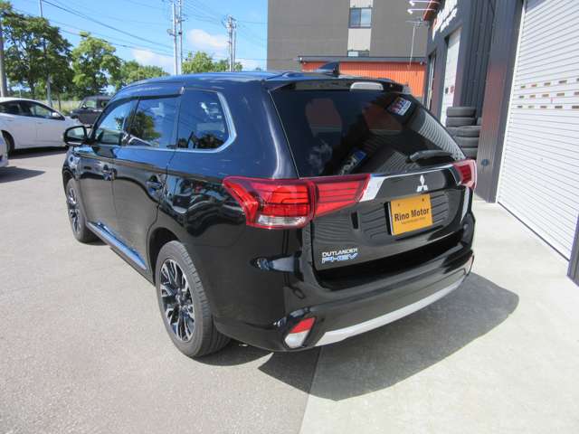Mitsubishi Outlander PHEV 9