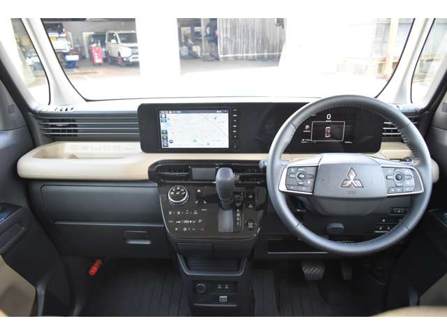 Mitsubishi Delica Mini 3