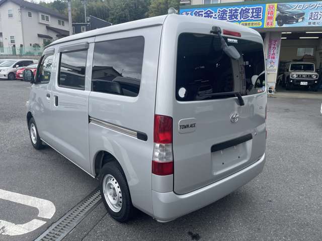 Toyota Town Ace Van 6
