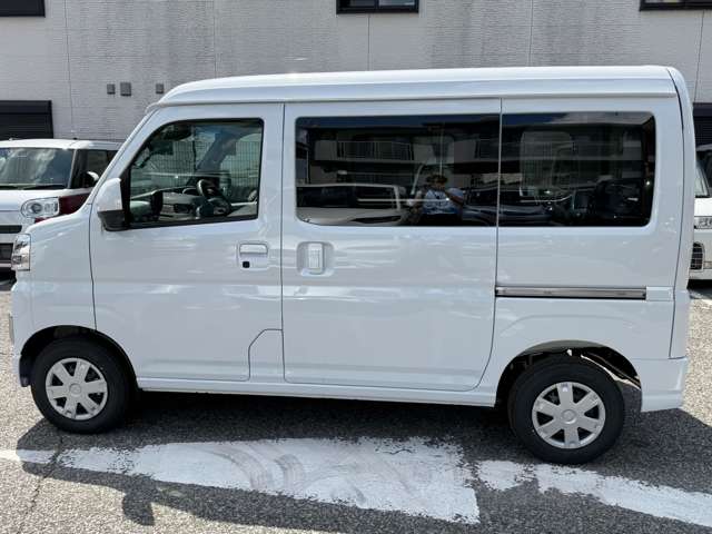 Daihatsu Hijet Cargo 12