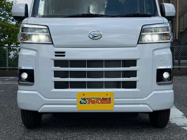 Daihatsu Hijet Cargo 6