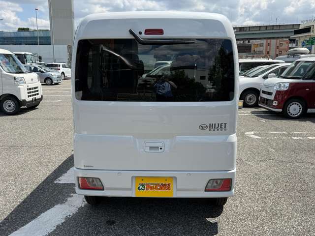 Daihatsu Hijet Cargo 10