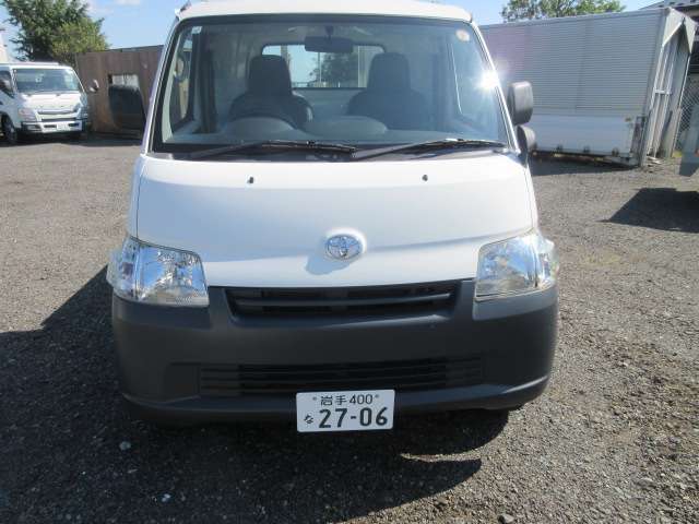 Toyota Light Ace Truck 2