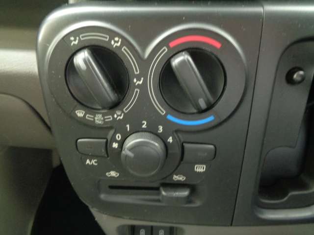 Nissan NV100 Clipper 6