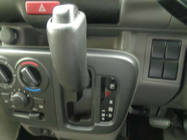 Nissan NV100 Clipper 7