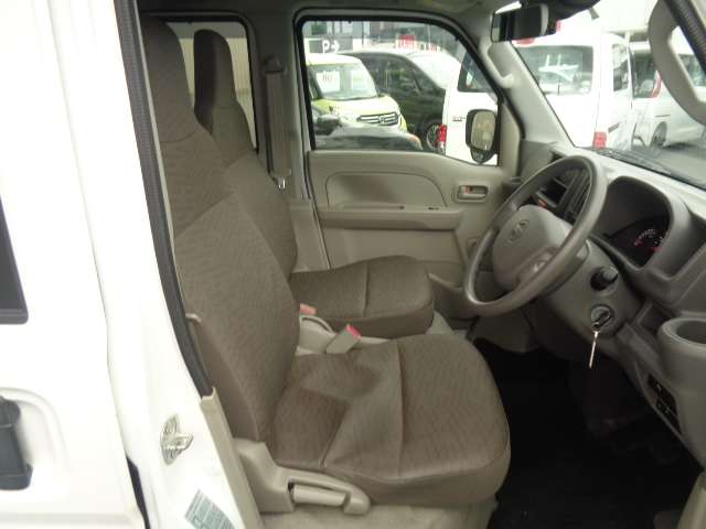 Nissan NV100 Clipper 10