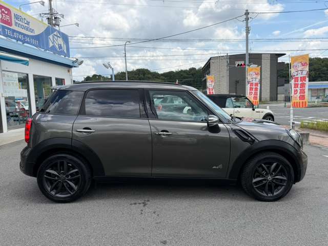 MINI Crossover 9