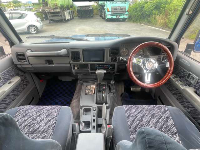 Toyota Land Cruiser Prado 4