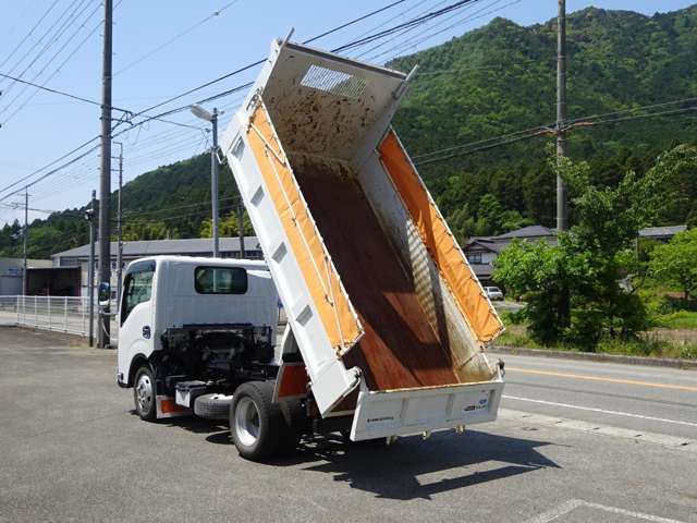 Isuzu Elf 2