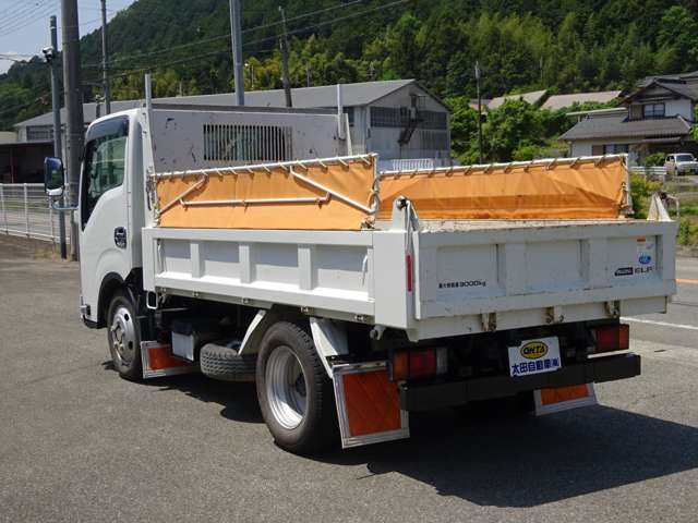 Isuzu Elf 10