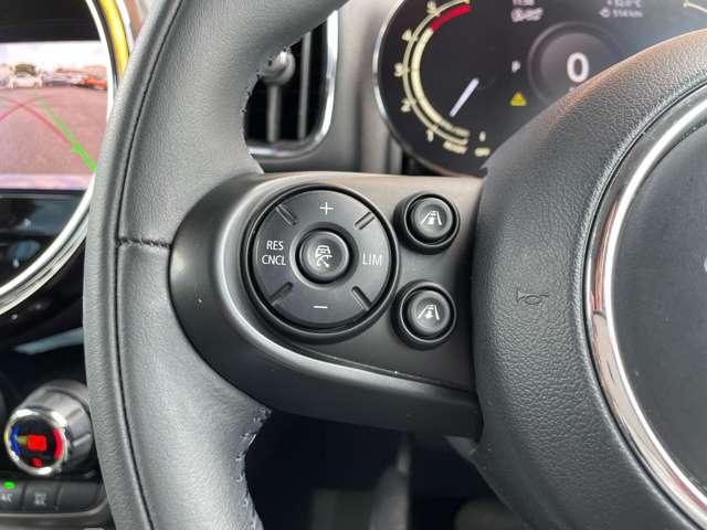 MINI Crossover 10