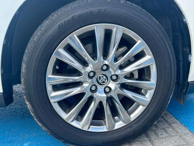 Toyota Harrier 12