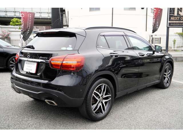 Mercedes-Benz GLA-Class 2