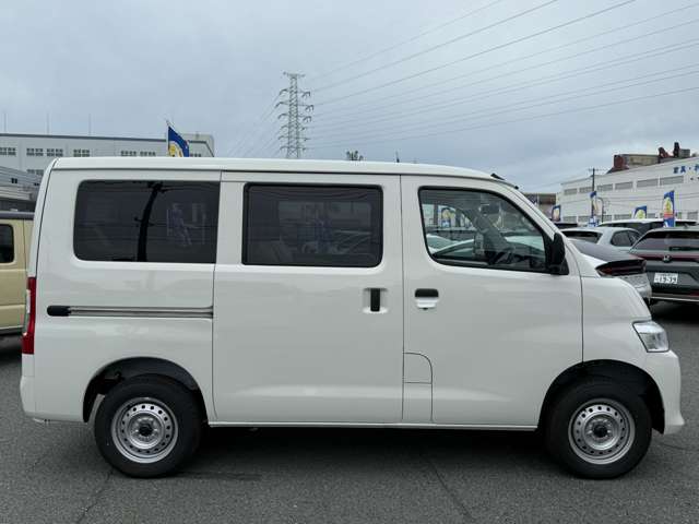 Toyota Town Ace Van 6