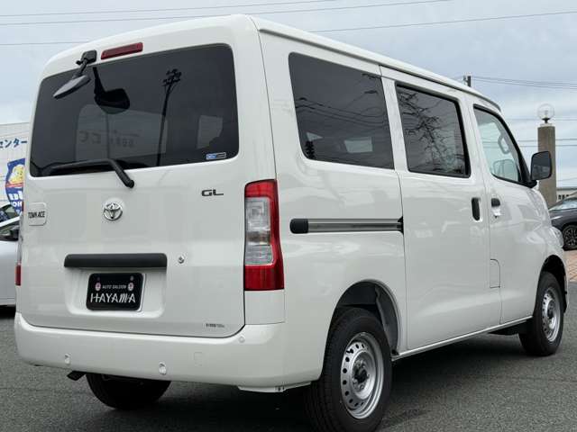 Toyota Town Ace Van 7
