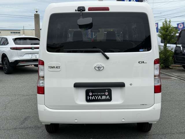 Toyota Town Ace Van 8