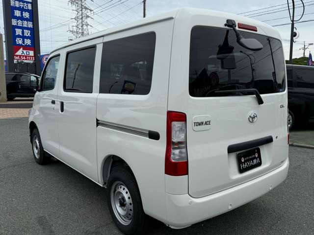 Toyota Town Ace Van 9