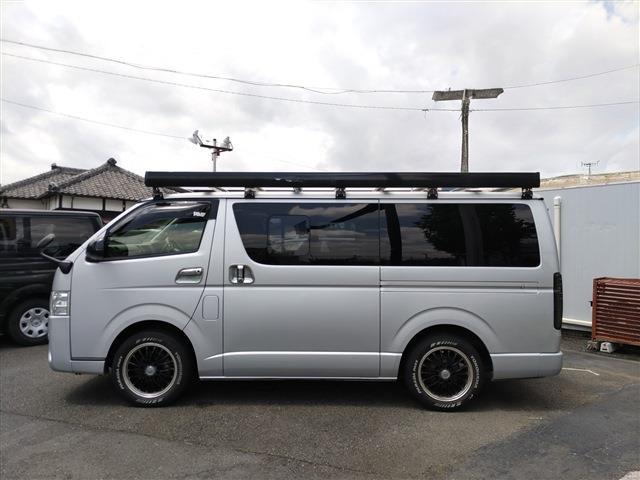 Toyota Hiace Van 8