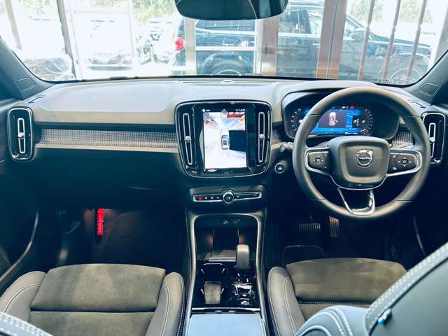 Volvo XC40 4