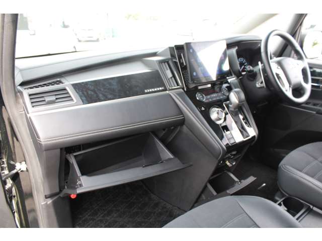 Mitsubishi Delica D:5 6