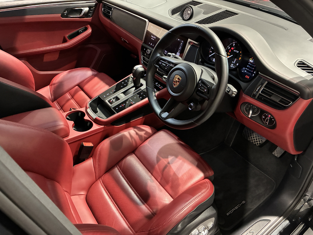 Porsche Macan 12