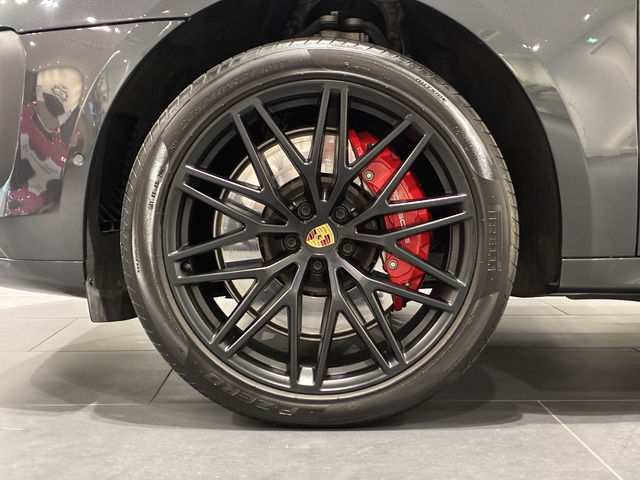 Porsche Macan 9
