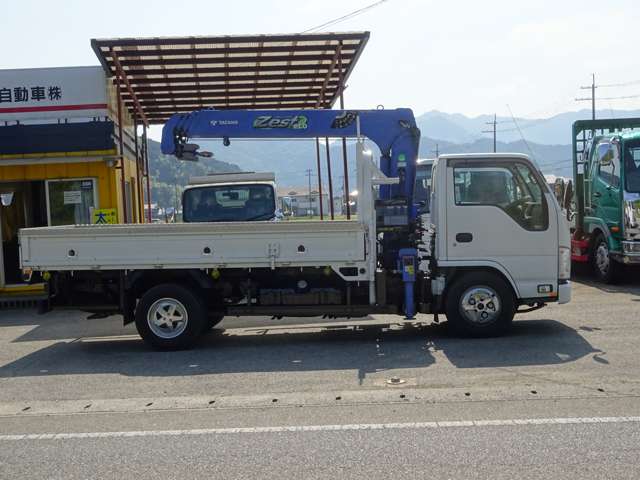 Isuzu Elf 7