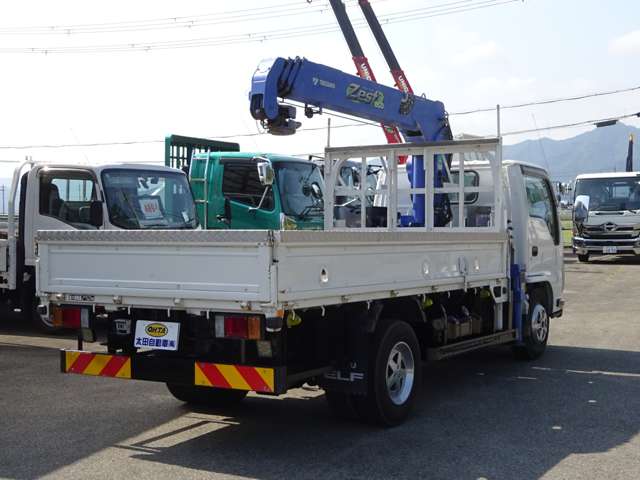 Isuzu Elf 8