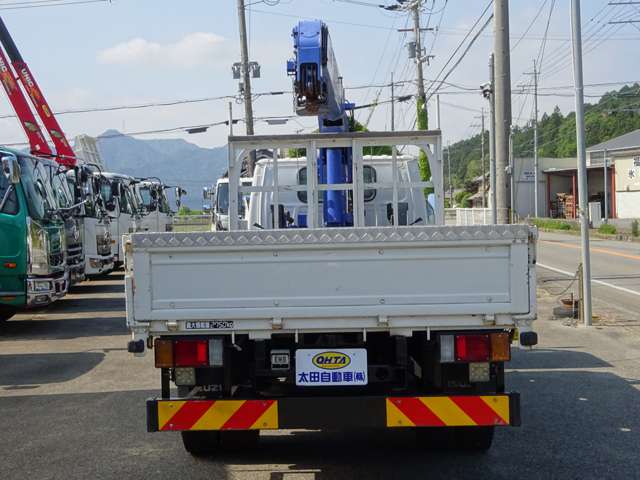 Isuzu Elf 9