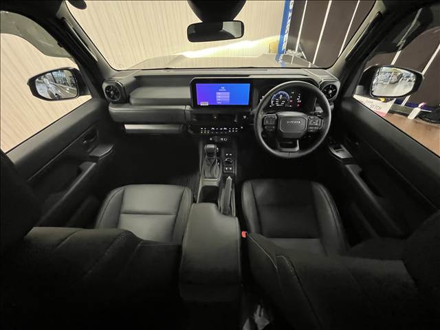 Toyota Land Cruiser FJ 10