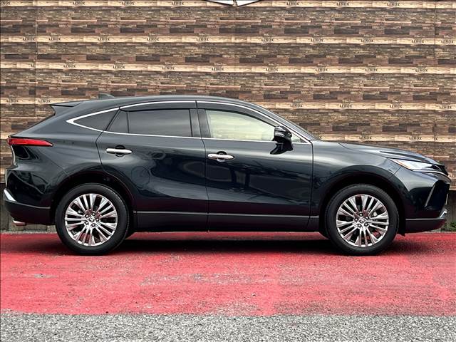 Toyota Harrier 4