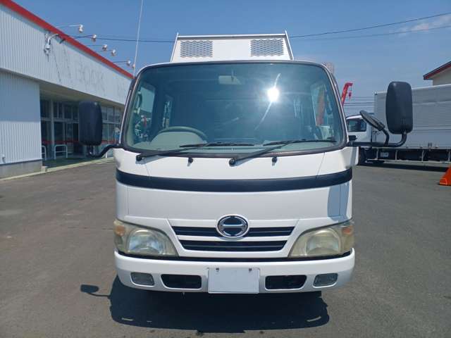 Hino Dutro 2