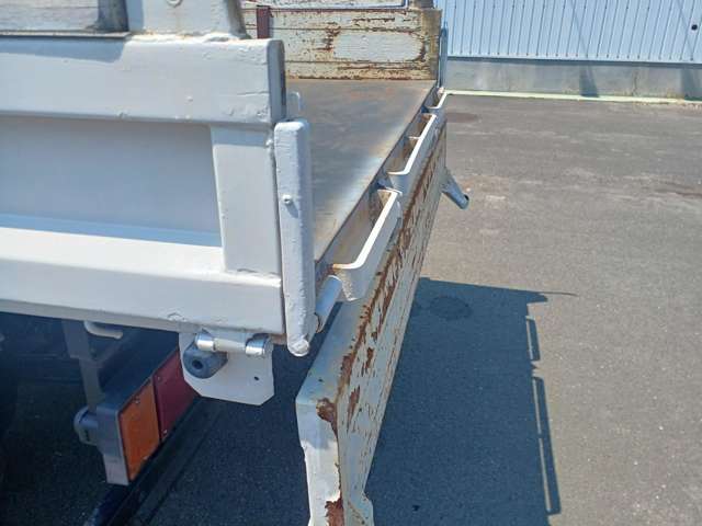 Hino Dutro 10