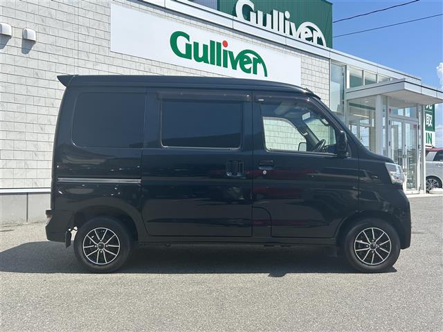 Daihatsu Hijet Cargo 9