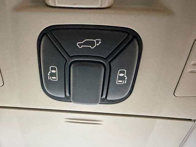 Toyota Vellfire Hybrid 8