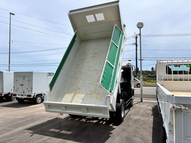 Hino Ranger 12