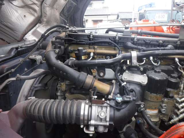 Mitsubishi Fuso Super Great 12