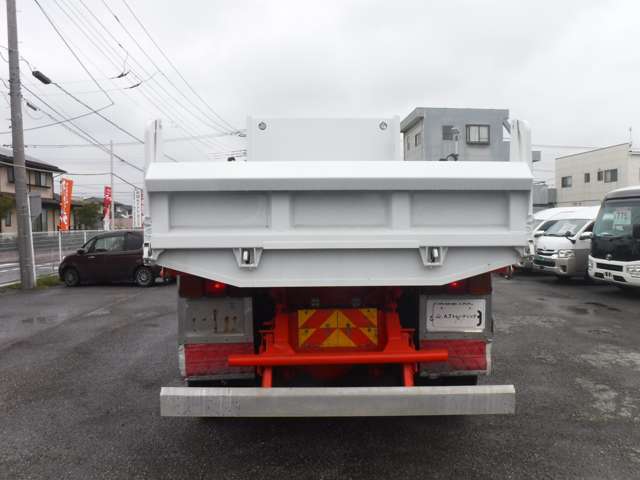 Mitsubishi Fuso Super Great 6