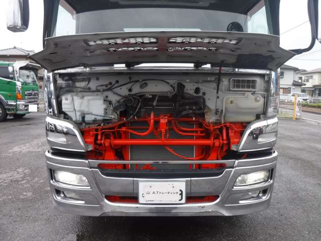 Mitsubishi Fuso Super Great 9