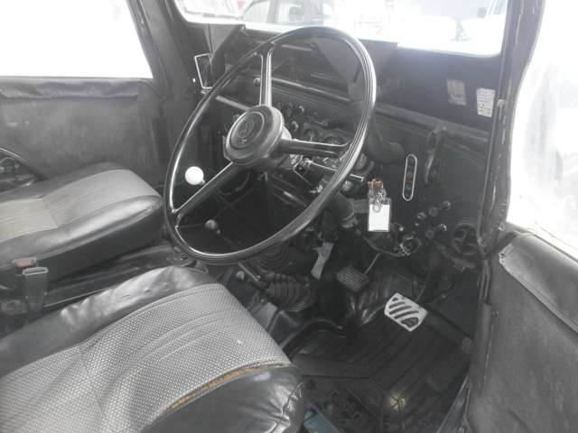 Mitsubishi Jeep 11