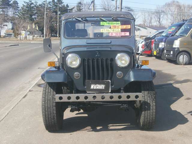Mitsubishi Jeep 2