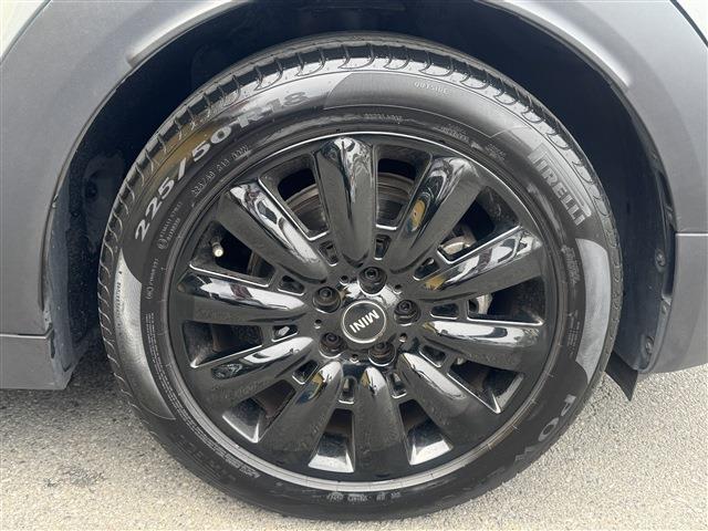MINI Crossover 8