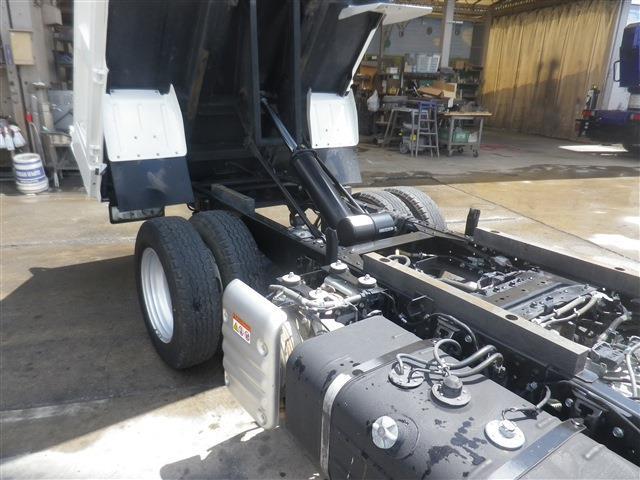 Hino Dutro 12