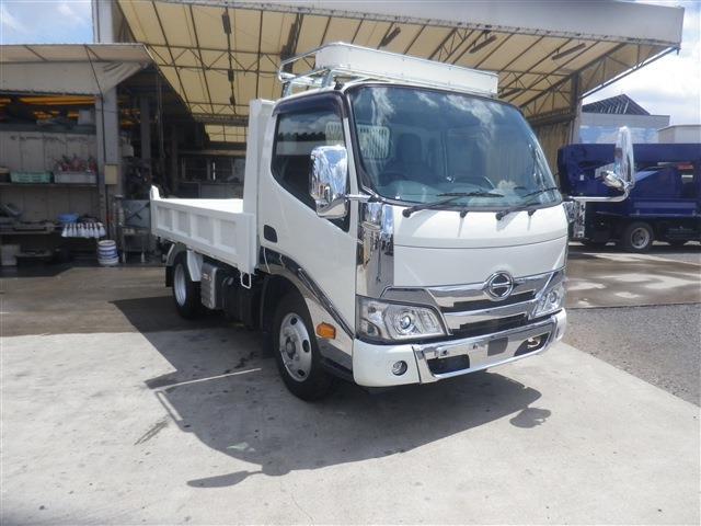 Hino Dutro 3