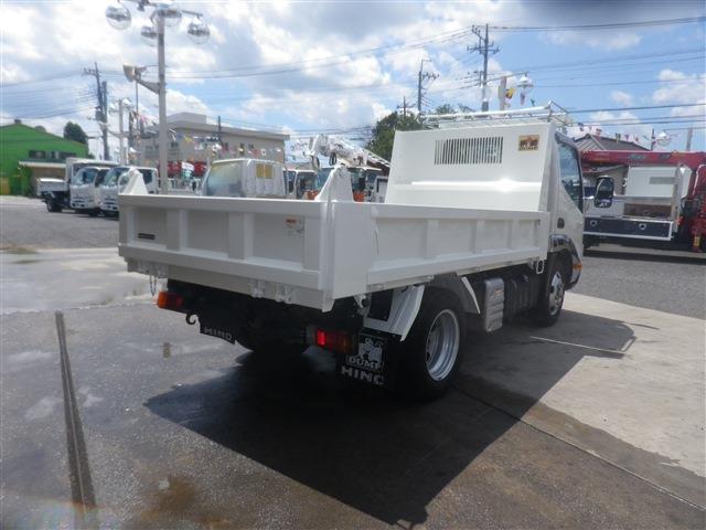 Hino Dutro 5