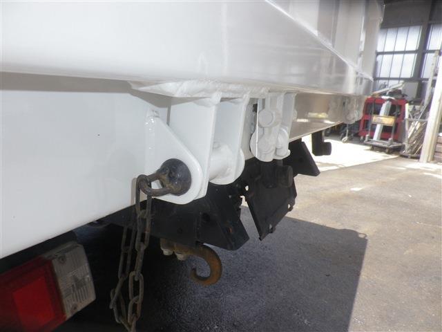 Hino Dutro 9