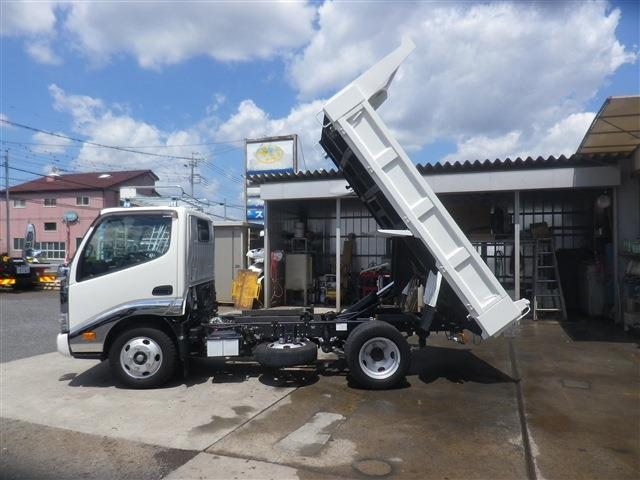 Hino Dutro 10