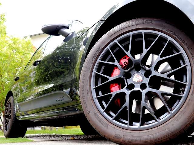 Porsche Macan 10