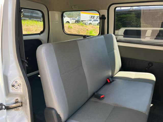 Toyota Town Ace Van 7